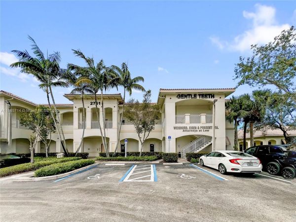 2751 Executive Park Dr, Unit 104, Weston, FL 33331