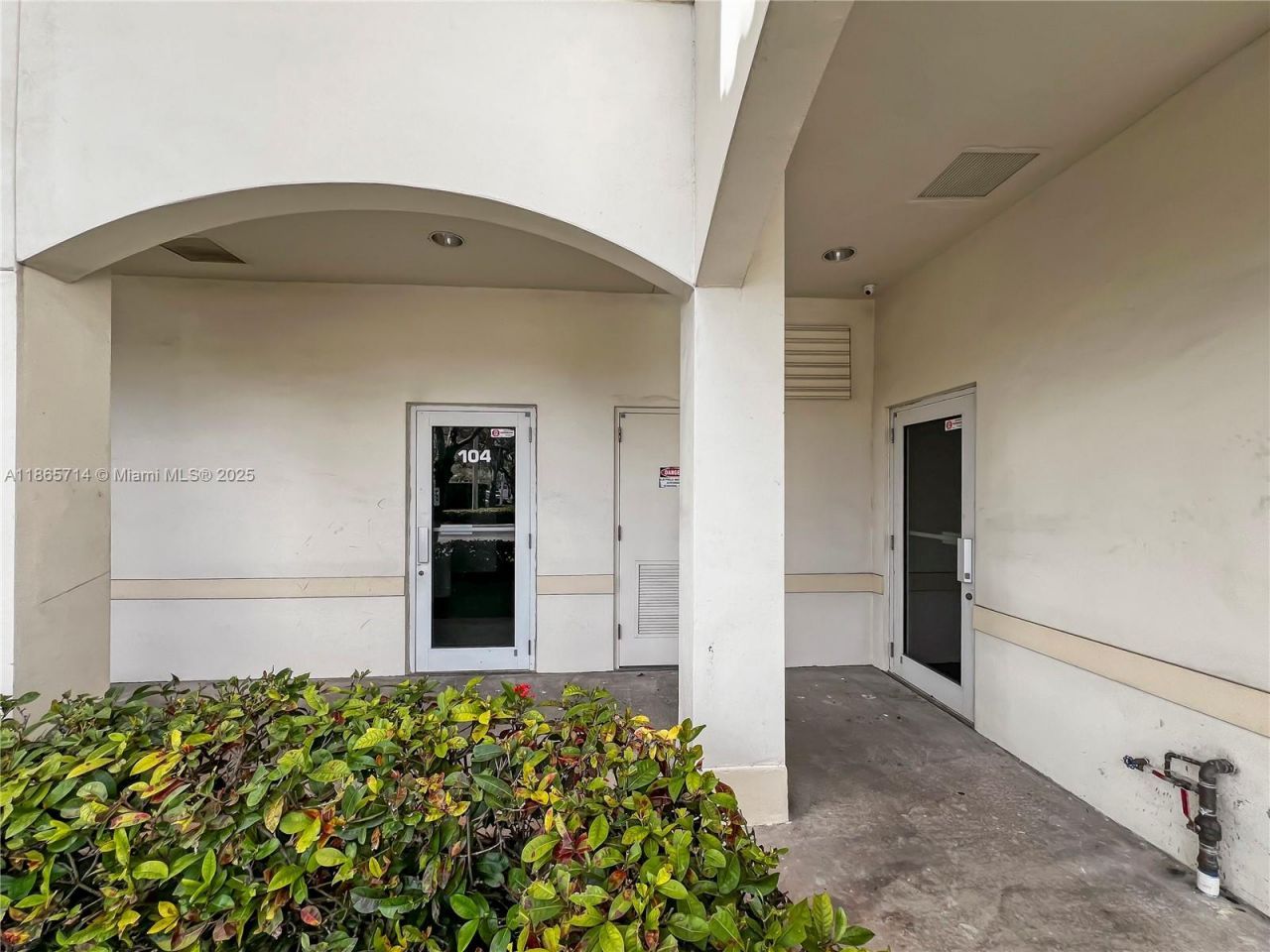 2751 Executive Park Dr, Unit 104, Weston, FL 33331 Photo