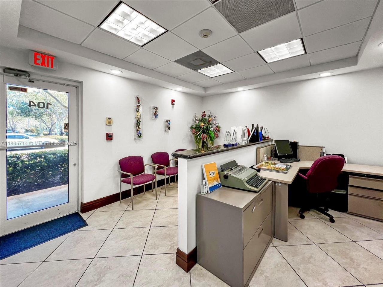 2751 Executive Park Dr, Unit 104, Weston, FL 33331 Photo