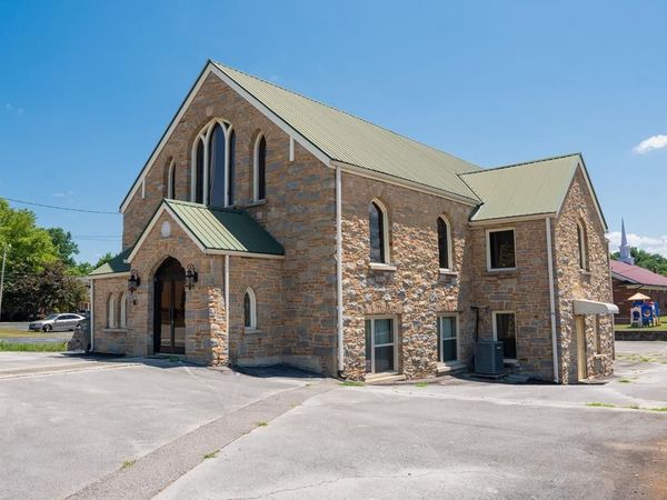 18 North Church Street, Sparta, TN 38583