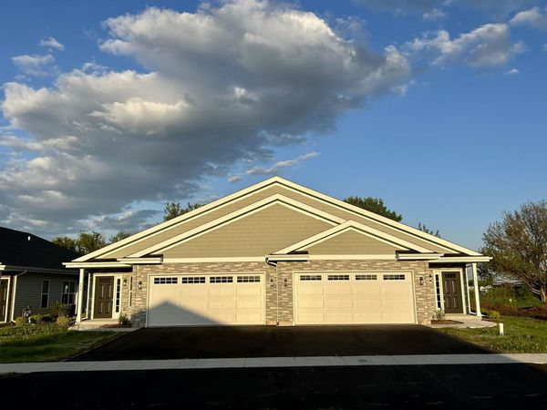 586 Fuller Lane, BELVIDERE, IL 61008