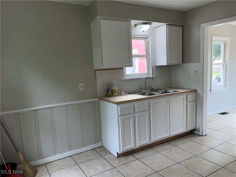 12620 Grimsby Avenue, Cleveland, OH 44135 Photo 7