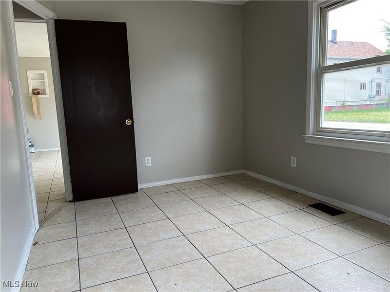12620 Grimsby Avenue, Cleveland, OH 44135 Photo 9