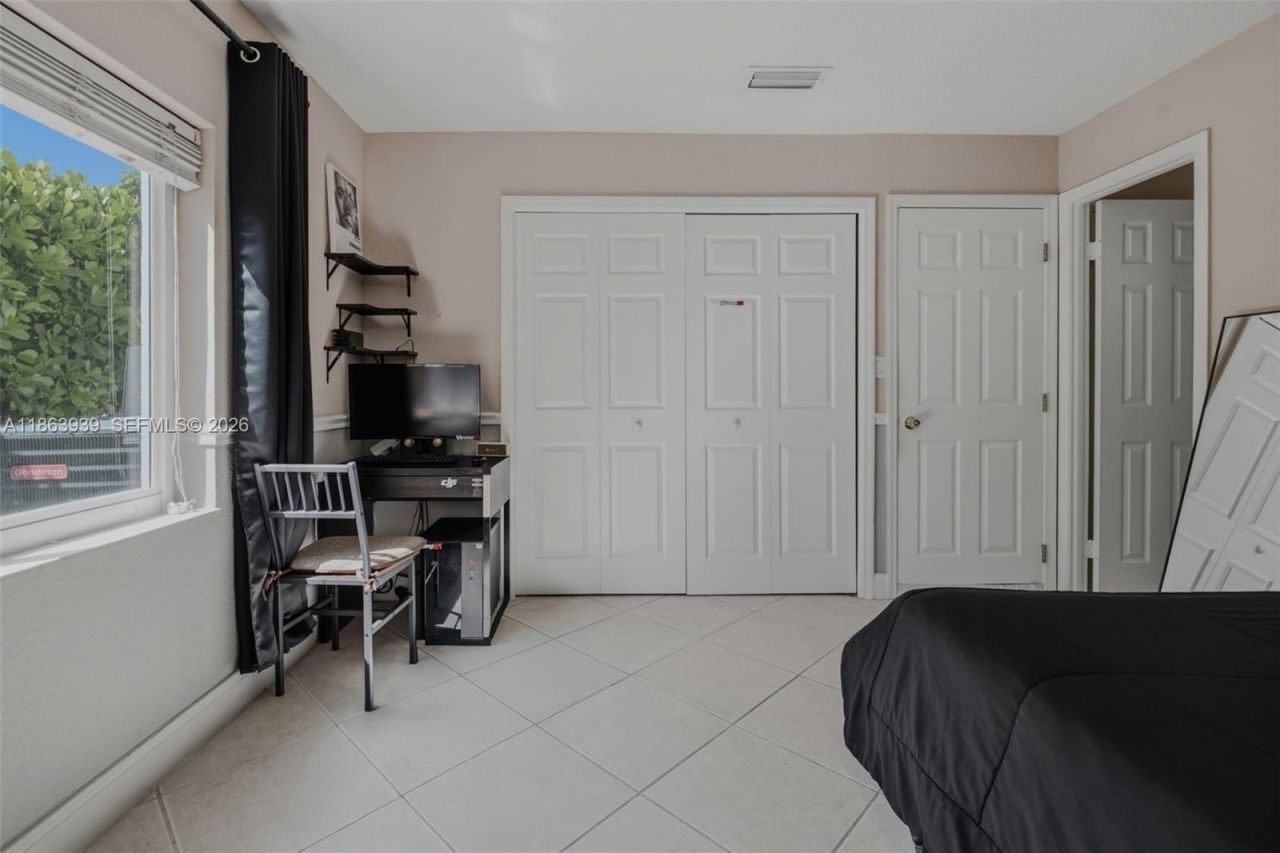 6553 SW 148th Pl, Miami, FL 33193 Photo