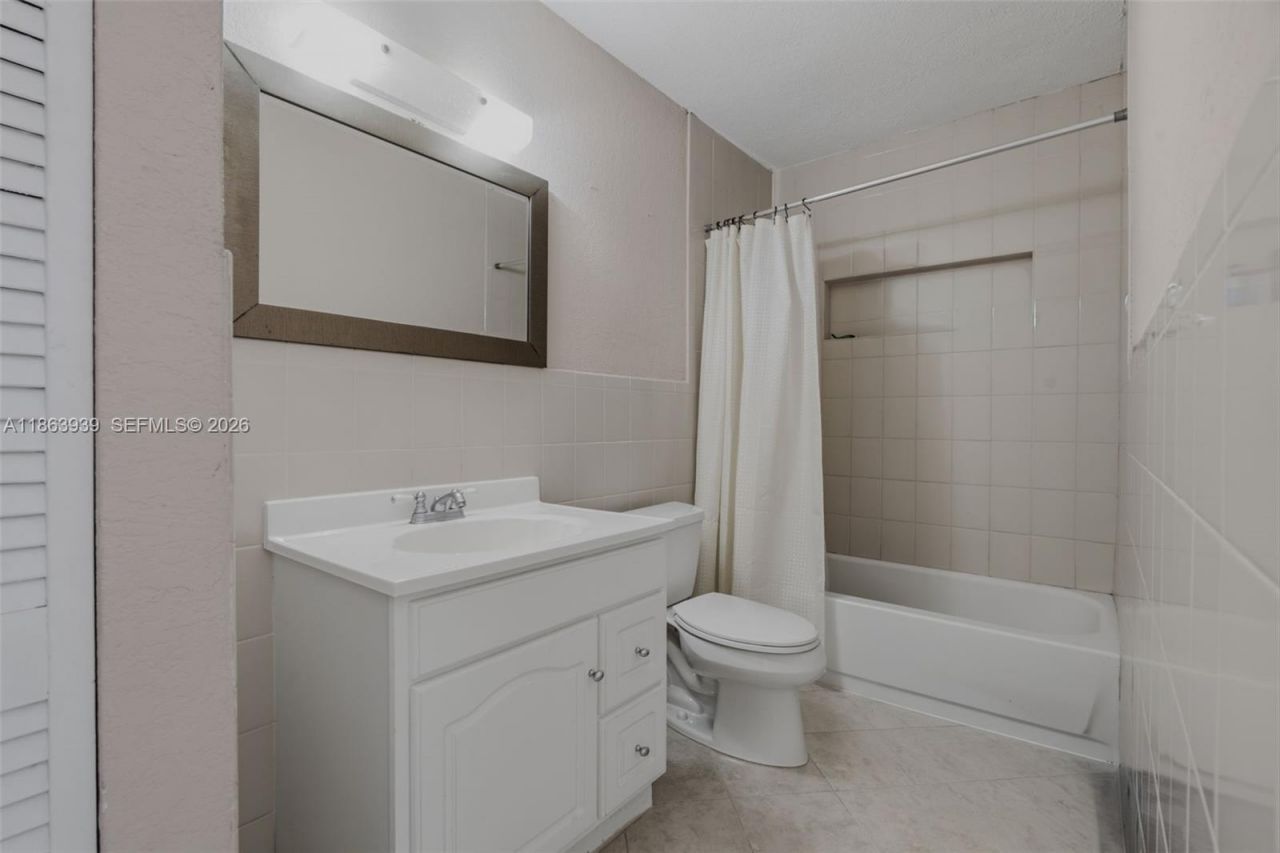 6553 SW 148th Pl, Miami, FL 33193 Photo