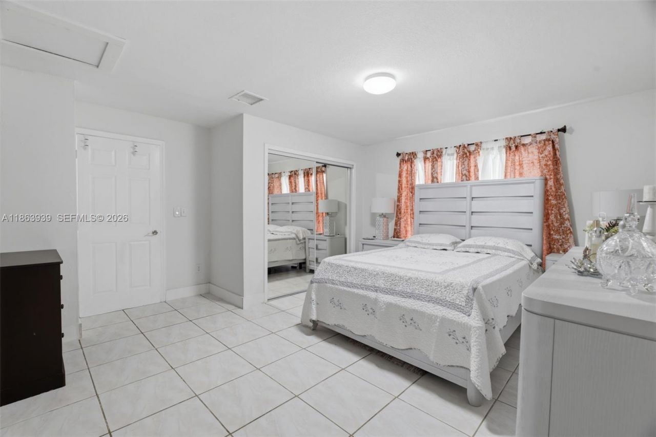 6553 SW 148th Pl, Miami, FL 33193 Photo