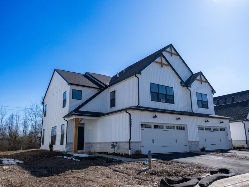5503 Fawnsbury Court, Powell, OH 43065 Photo 2