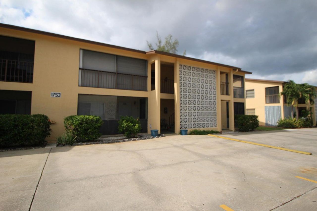 1753 3rd Avenue N, Unit 206, Lake Worth Beach, FL 33460 Photo