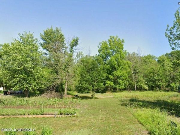 9609 ENGINEERS ROAD, Jefferson City, MO 65101