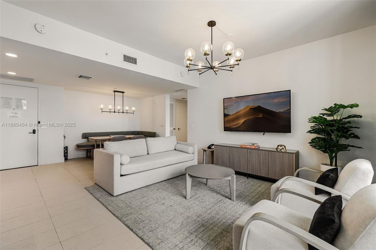 159 NE 6th St, Unit 3601, Miami, FL 33132 Photo