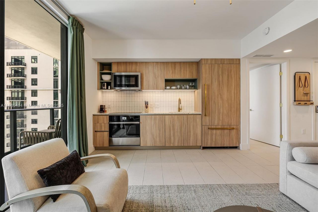 159 NE 6th St, Unit 3601, Miami, FL 33132 Photo