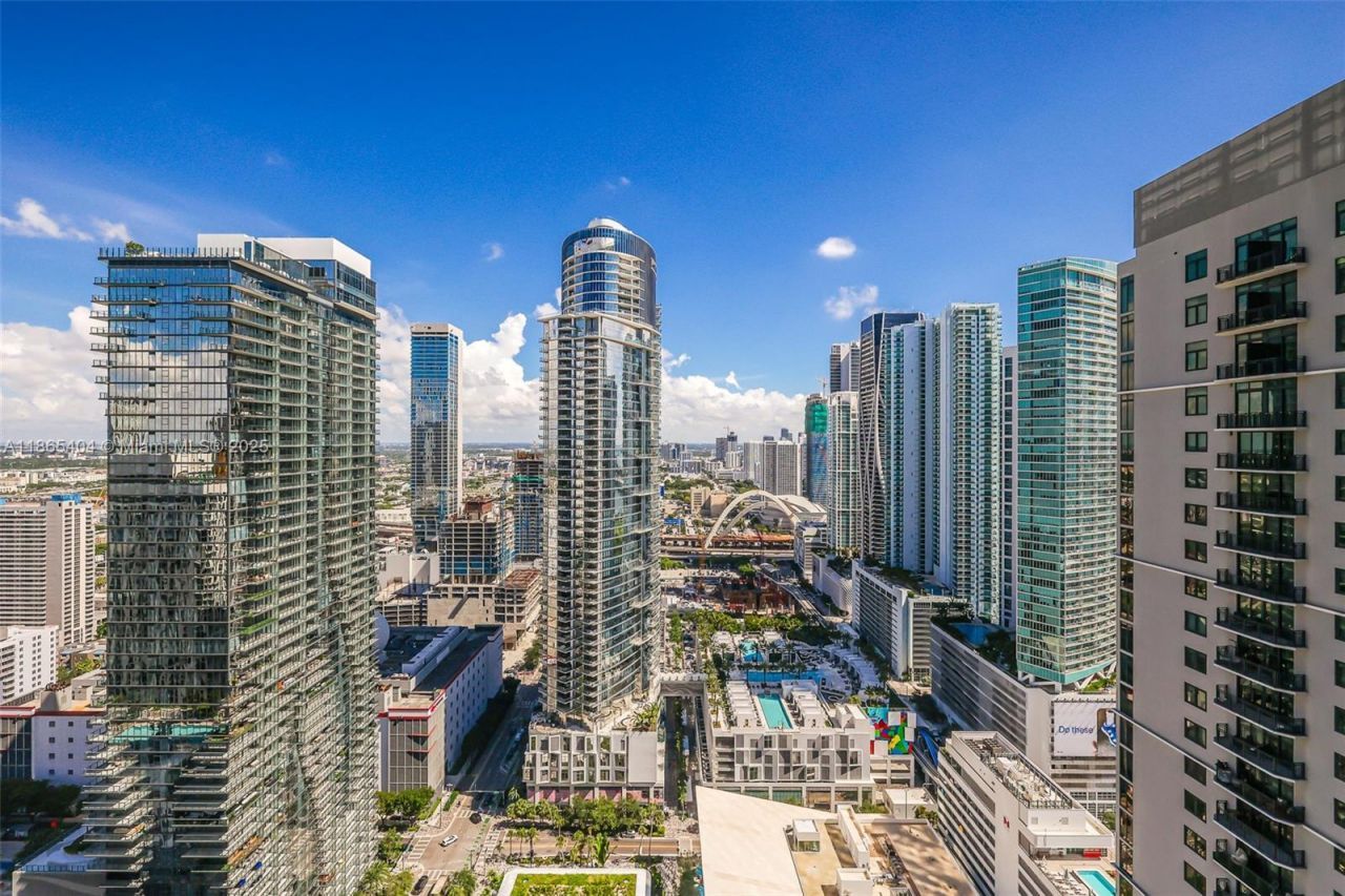 159 NE 6th St, Unit 3601, Miami, FL 33132 Photo