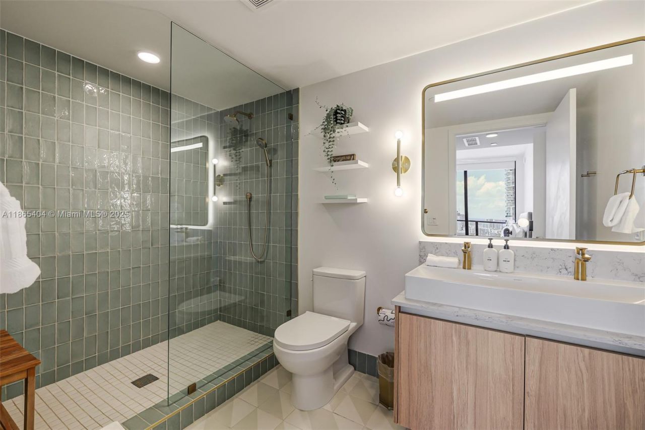 159 NE 6th St, Unit 3601, Miami, FL 33132 Photo