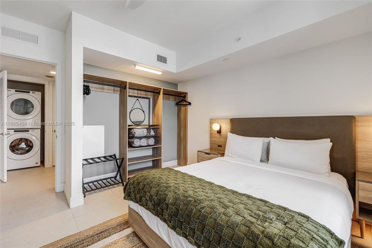 159 NE 6th St, Unit 3601, Miami, FL 33132 Photo