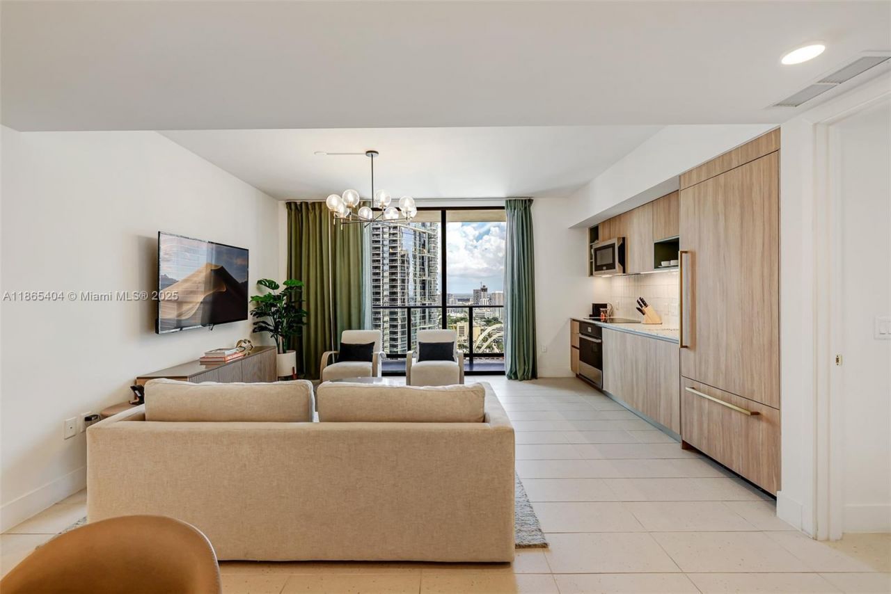 159 NE 6th St, Unit 3601, Miami, FL 33132 Photo