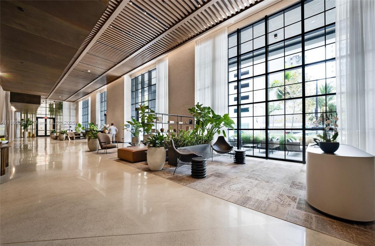 159 NE 6th St, Unit 3601, Miami, FL 33132 Photo