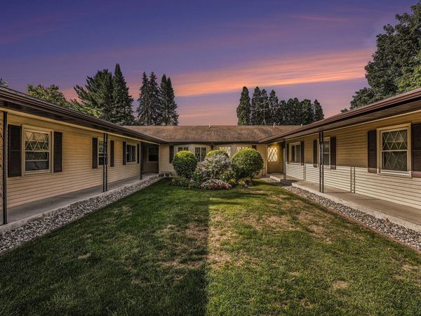 7373 Pine Grove Drive, Jenison, MI 49428