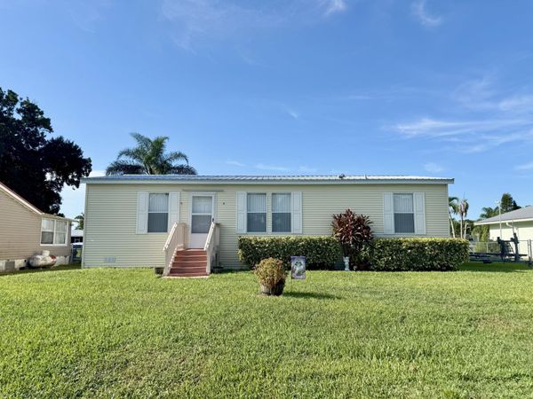 3107 SE 21st Court, Okeechobee, FL 34974