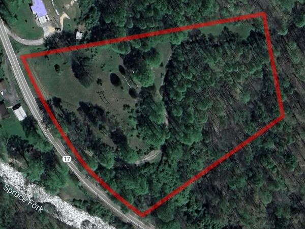 21075 Spruce River Rd, Jeffrey, WV 25114