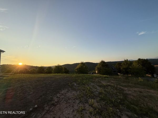 119 Pineberry East Rd, Oak Ridge, TN 37830