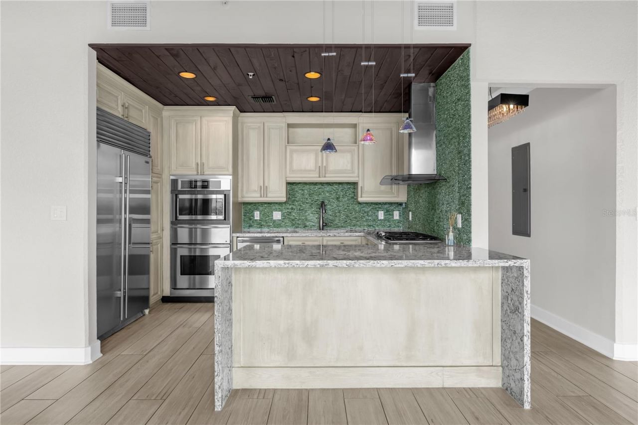 150 E Robinson Street, Unit 2701, Orlando, FL 32801 Photo