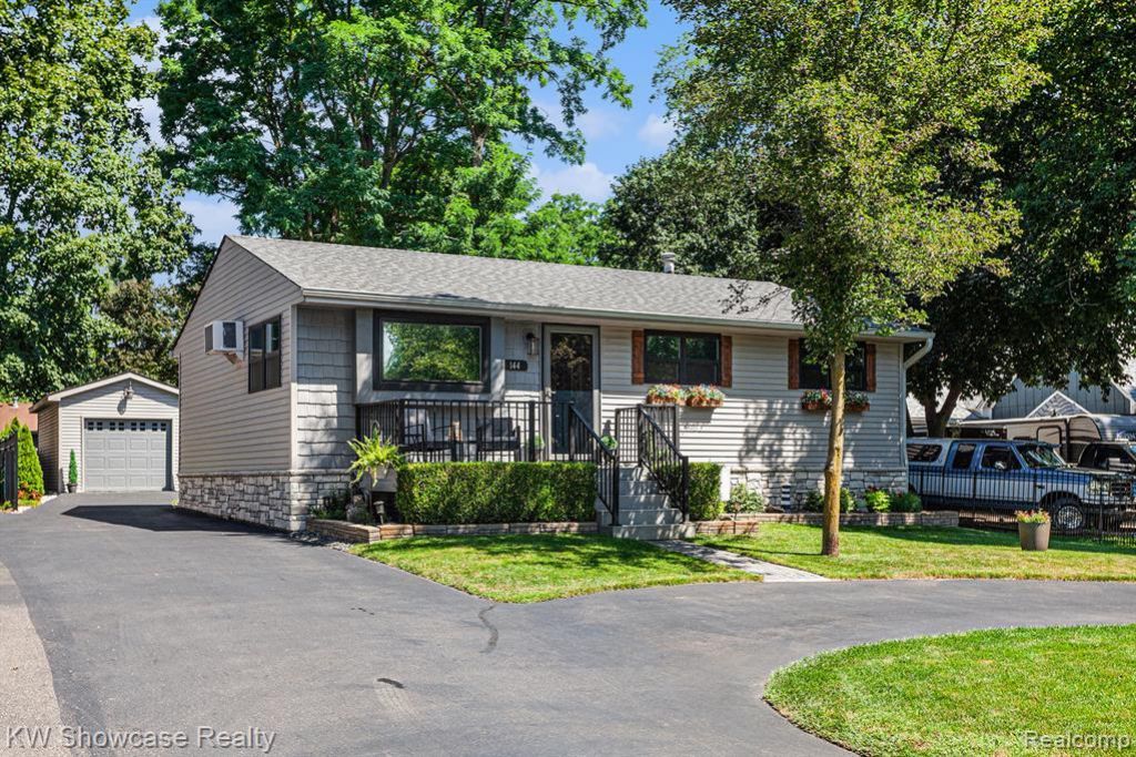 144 Bobolink Avenue, Commerce Township, MI 48382 Main Photo