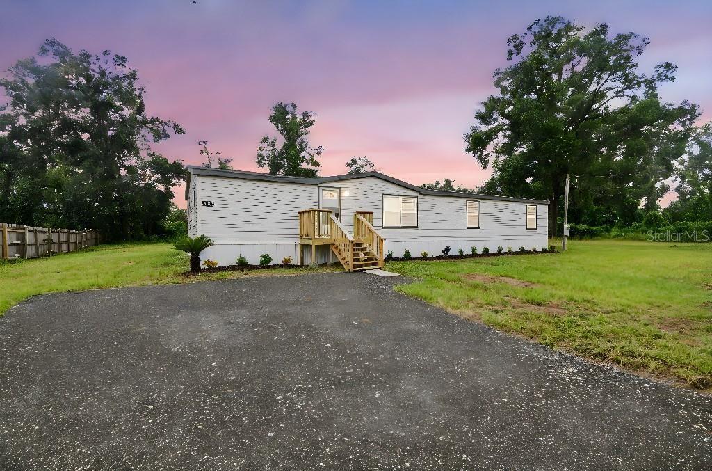 10003 Benjamin Smith Drive, Thonotosassa, FL 33592 Main Photo