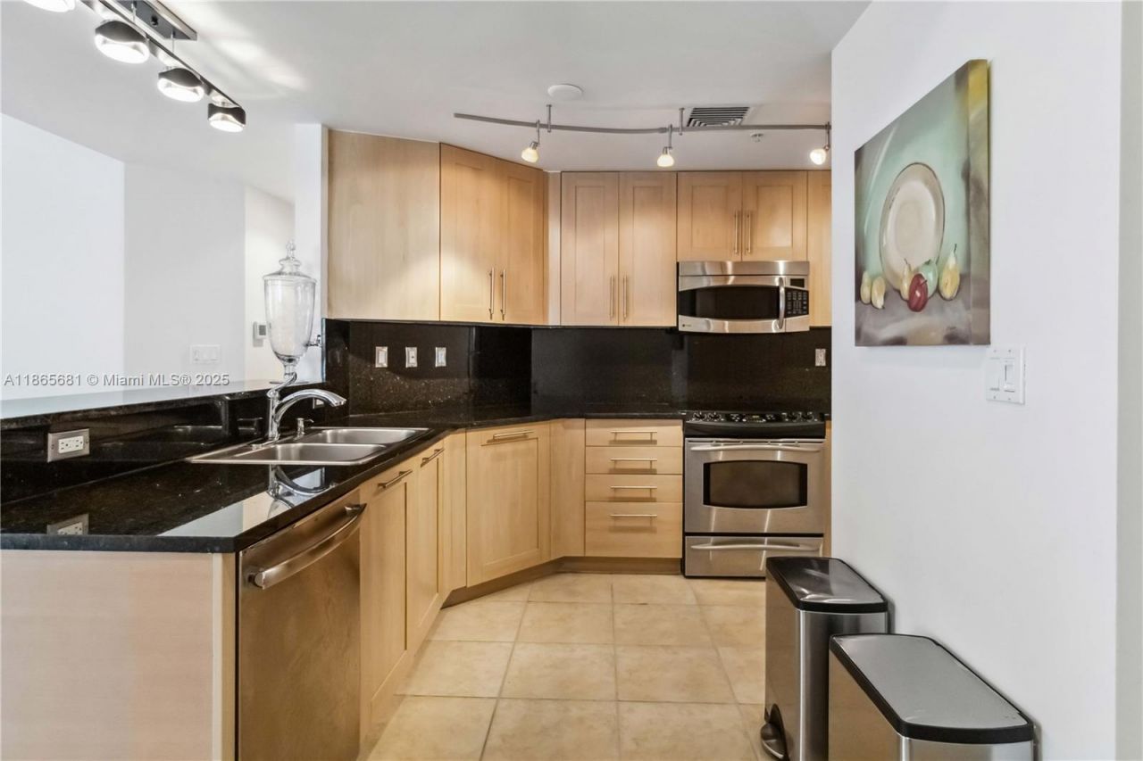 511 SE 5th Ave, Unit 1214, Fort Lauderdale, FL 33301 Photo