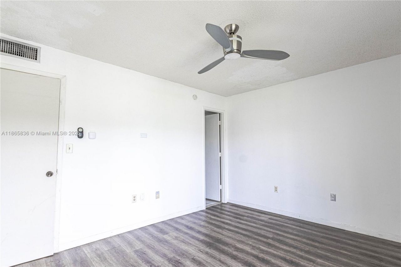 10350 SW 220th St, Unit 254, Cutler Bay, FL 33190 Photo