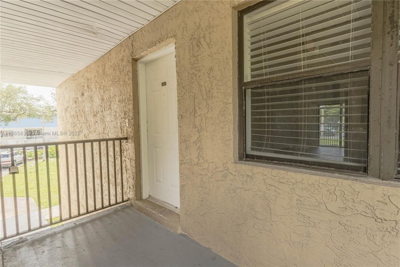 10350 SW 220th St, Unit 254, Cutler Bay, FL 33190 Photo