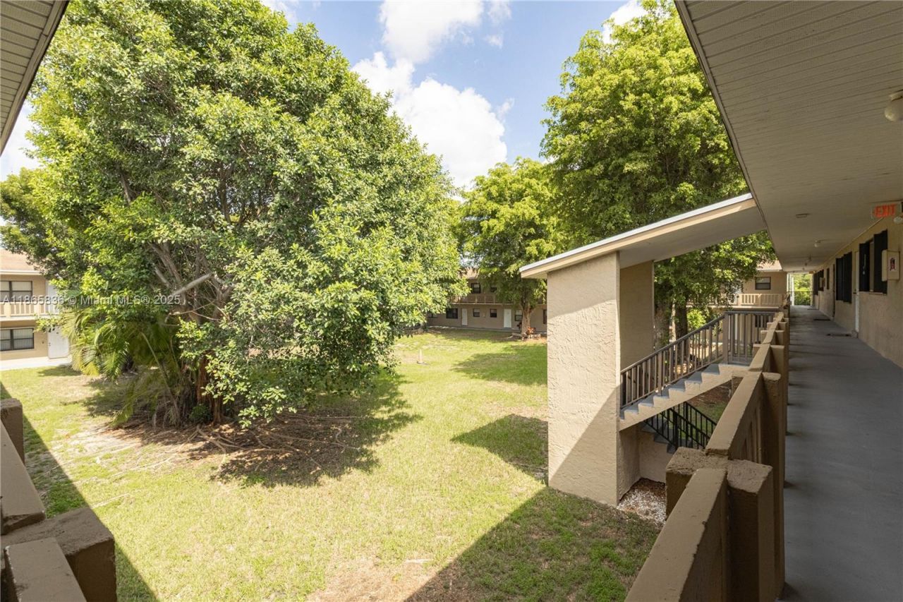 10350 SW 220th St, Unit 254, Cutler Bay, FL 33190 Photo