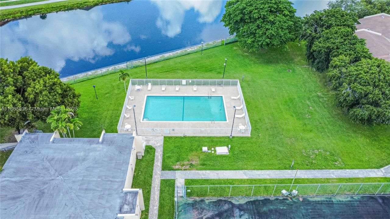 10350 SW 220th St, Unit 254, Cutler Bay, FL 33190 Photo