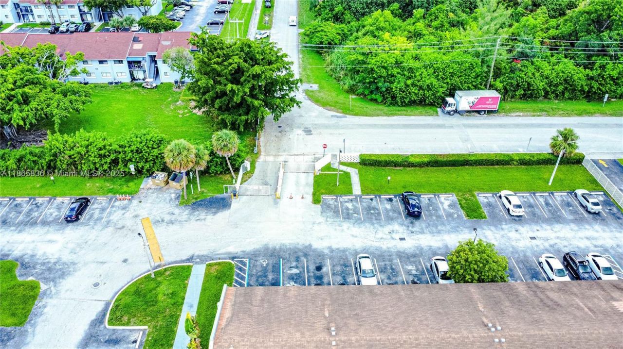 10350 SW 220th St, Unit 254, Cutler Bay, FL 33190 Photo