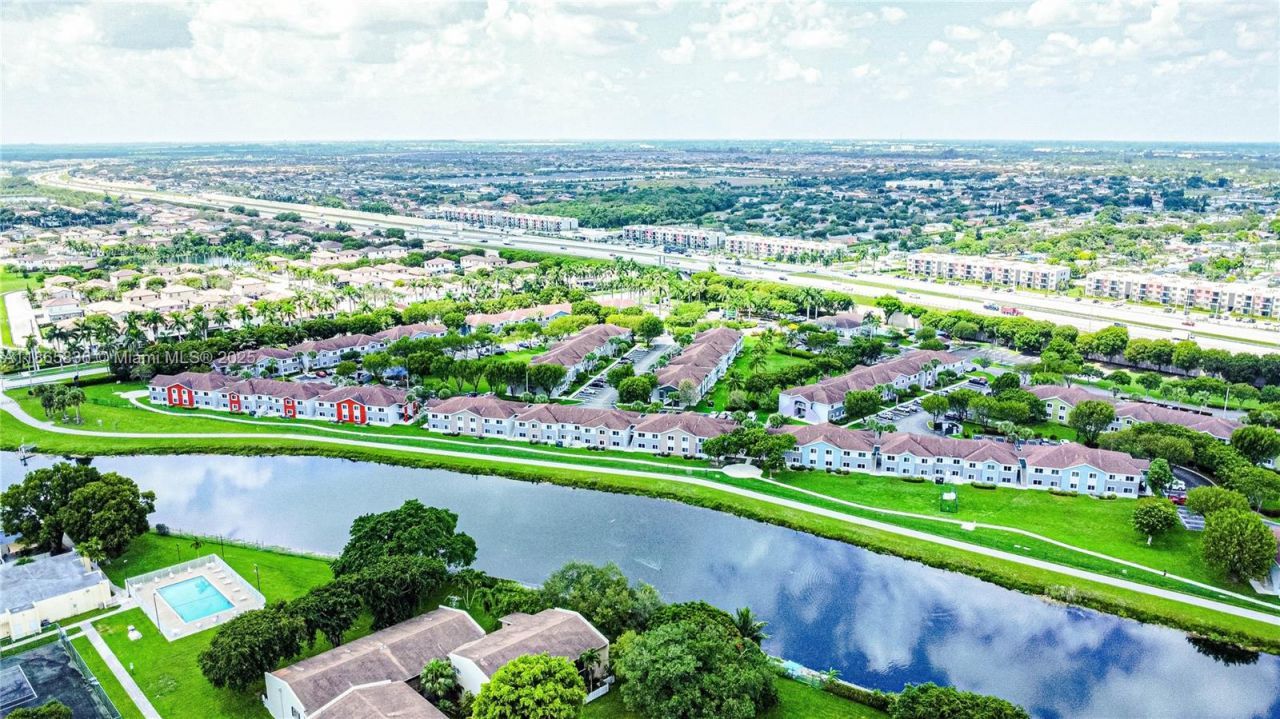10350 SW 220th St, Unit 254, Cutler Bay, FL 33190 Photo
