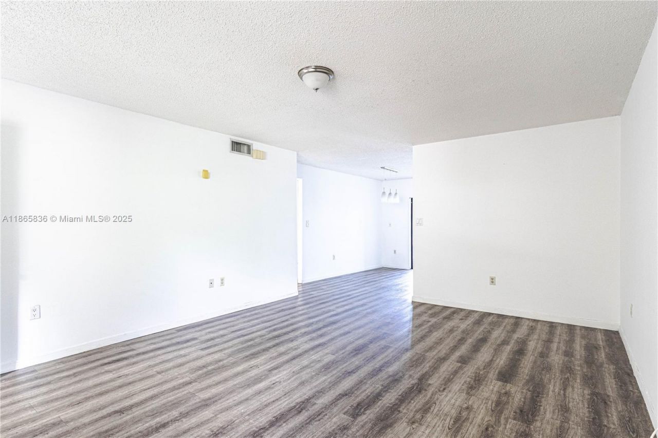 10350 SW 220th St, Unit 254, Cutler Bay, FL 33190 Photo