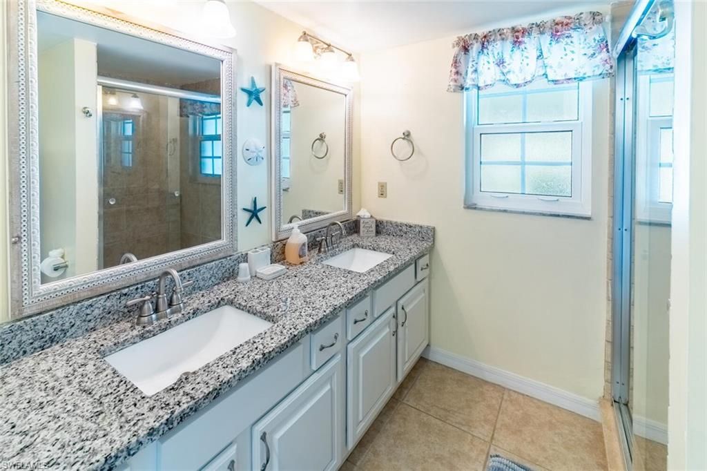 774 Wiggins Lake Dr, Unit 106, Naples, FL 34110 Photo