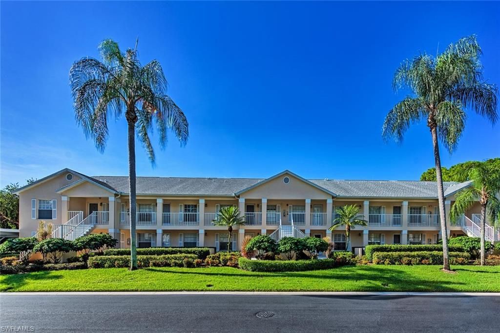 774 Wiggins Lake Dr, Unit 106, Naples, FL 34110 Photo