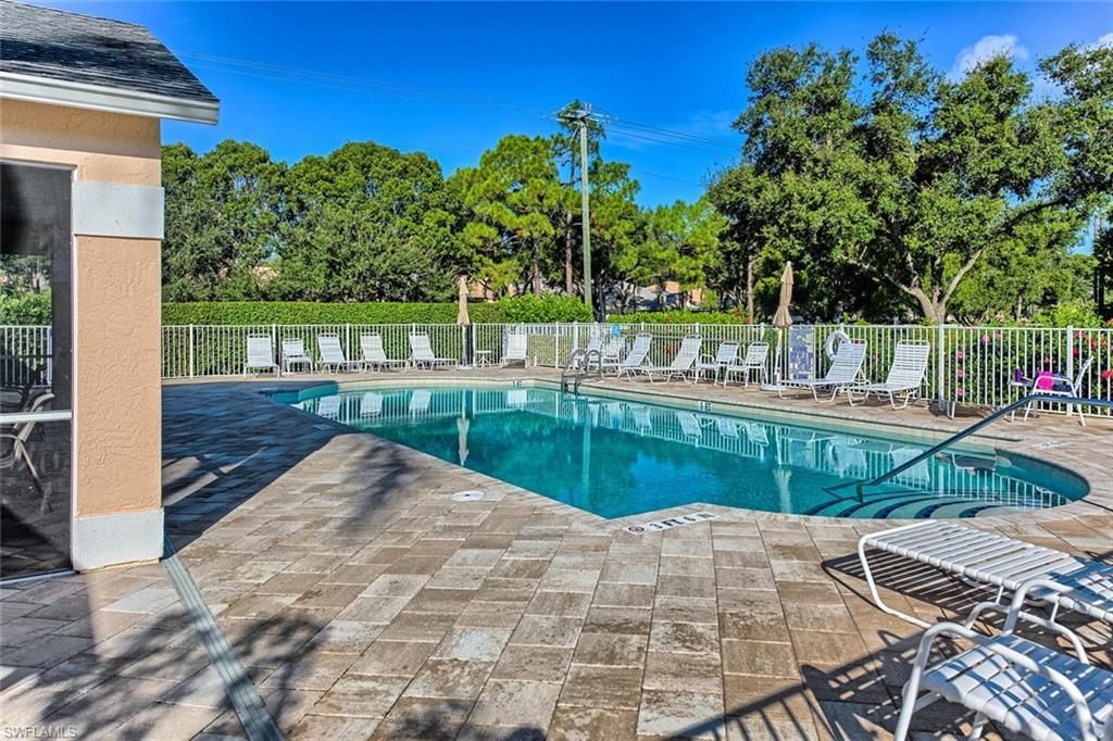 774 Wiggins Lake Dr, Unit 106, Naples, FL 34110 Photo