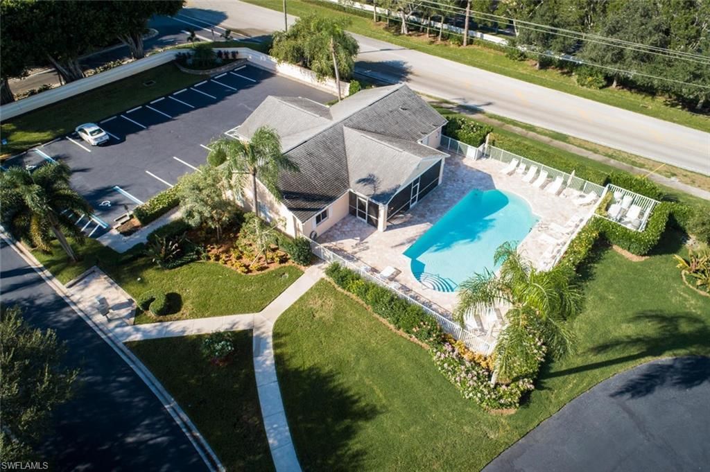 774 Wiggins Lake Dr, Unit 106, Naples, FL 34110 Photo