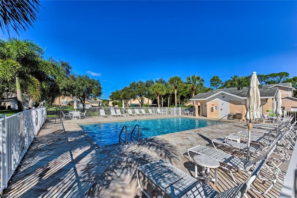 774 Wiggins Lake Dr, Unit 106, Naples, FL 34110 Photo