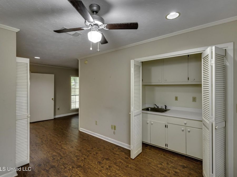 Property Image 64