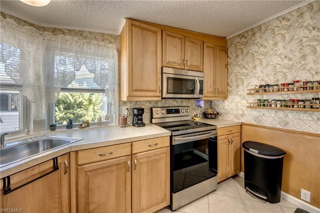 7230 Drum Dr, Saint James City, FL 33956 Photo