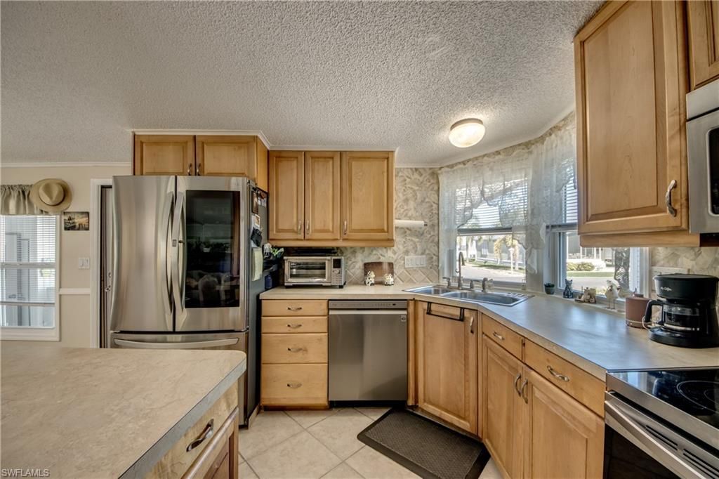 7230 Drum Dr, Saint James City, FL 33956 Photo