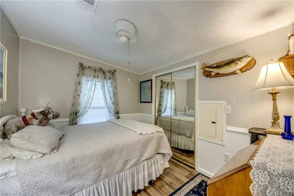 7230 Drum Dr, Saint James City, FL 33956 Photo