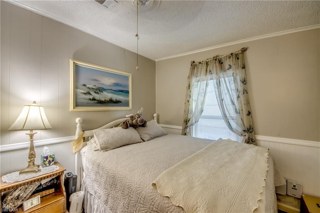 7230 Drum Dr, Saint James City, FL 33956 Photo