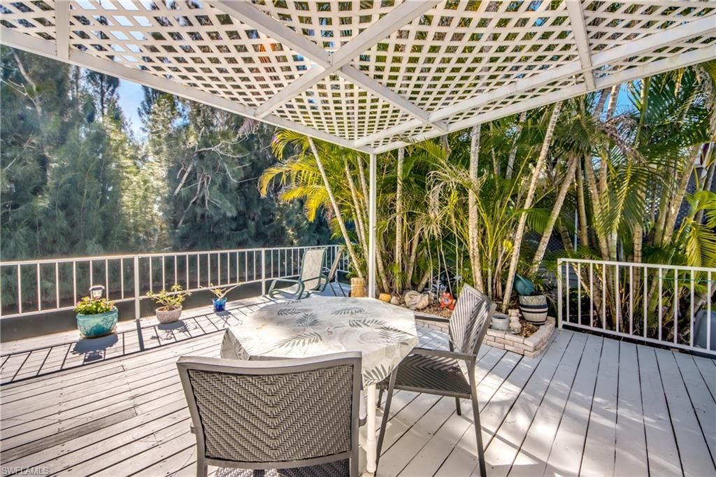 7230 Drum Dr, Saint James City, FL 33956 Photo