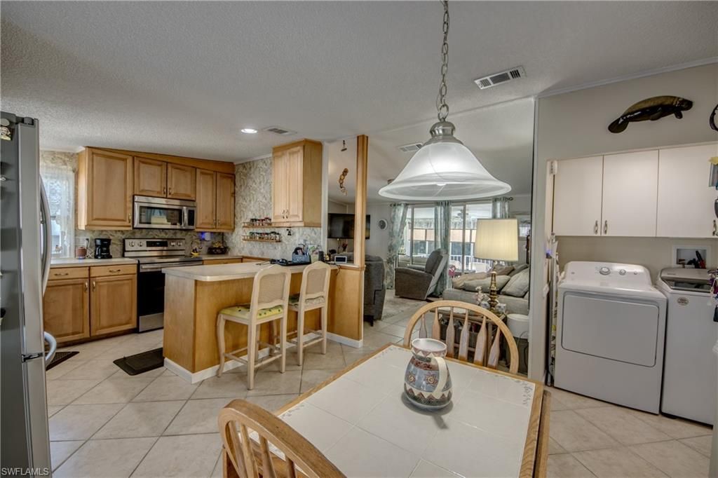 7230 Drum Dr, Saint James City, FL 33956 Photo