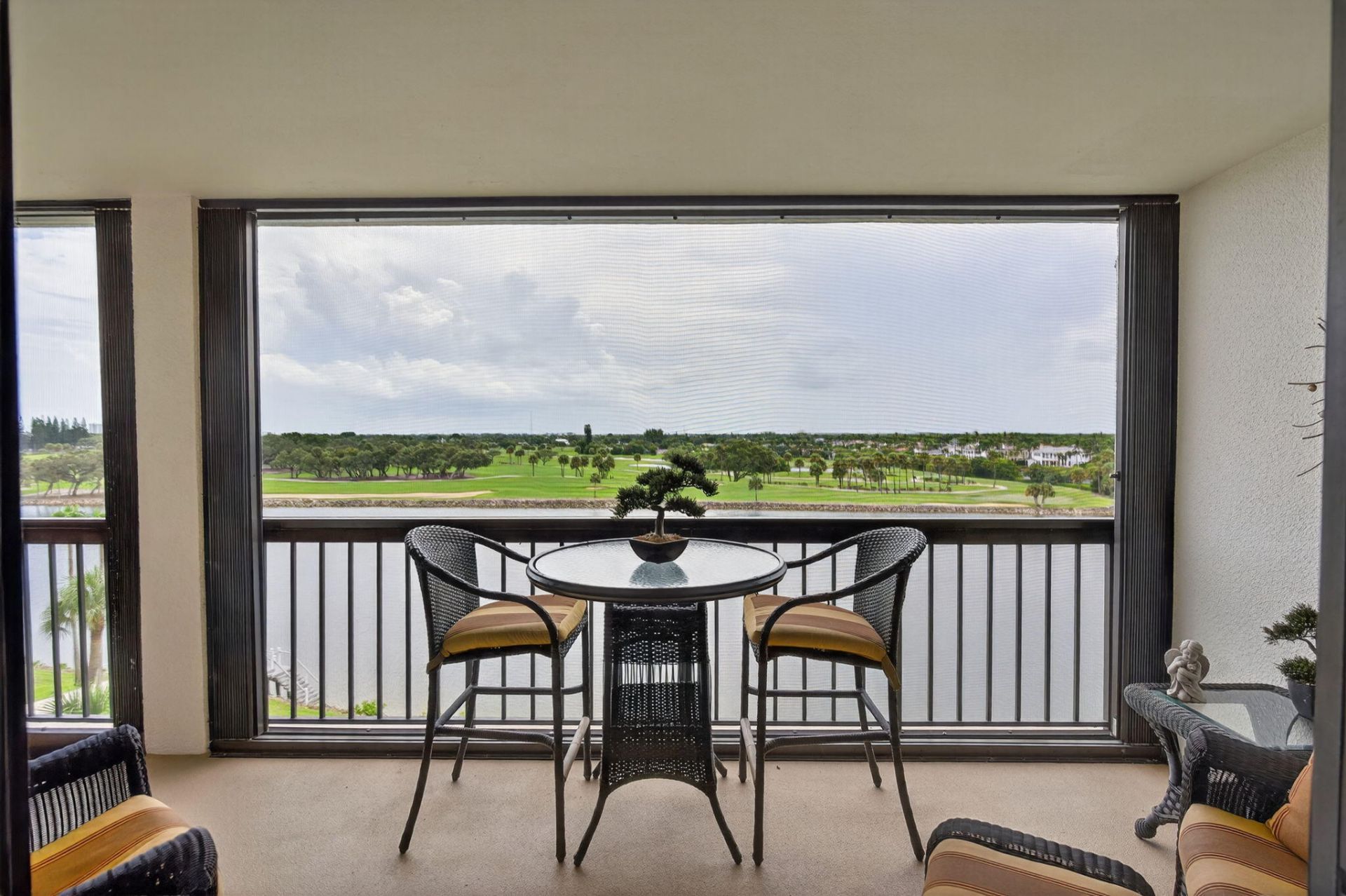 356 Golfview Road, Unit 609, North Palm Beach, FL 33408 Photo