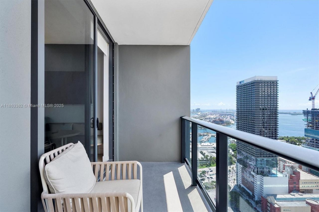 159 NE 6th St, Unit 3806, Miami, FL 33132 Photo