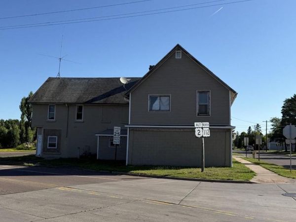 522 Sanborn Ave, Ashland, WI 54806